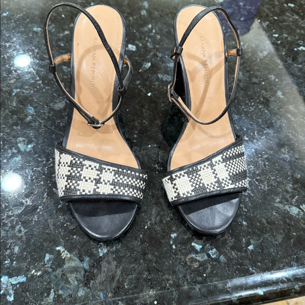 Beautiful Black and White comfortable heels
